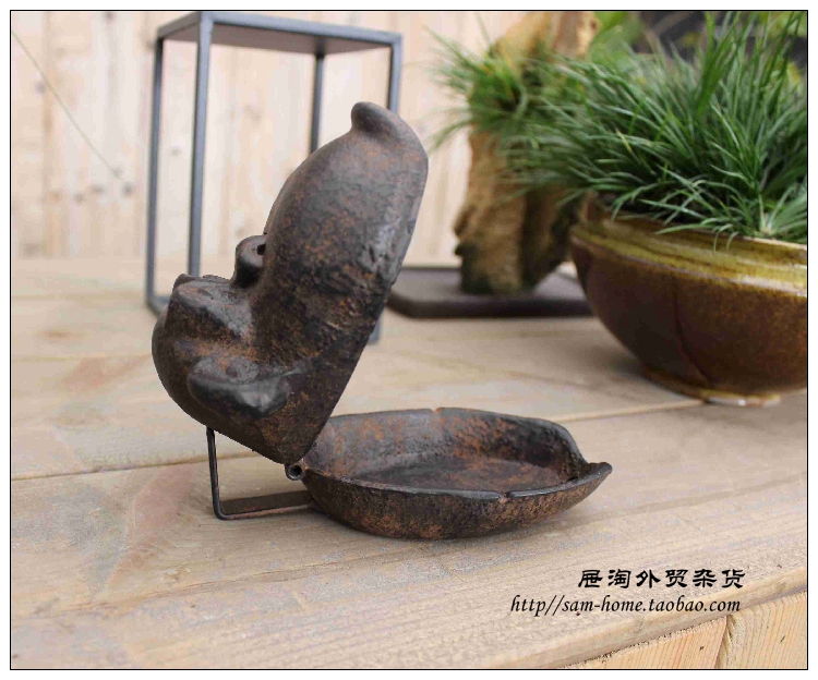 Đất nước Mỹ đúc đười ươi sắt gạt tàn Trang chủ bàn cà phê bàn ​​cửa sổ trang trí đồ trang trí tinh nghịch món quà các đồ trang trí bàn làm việc