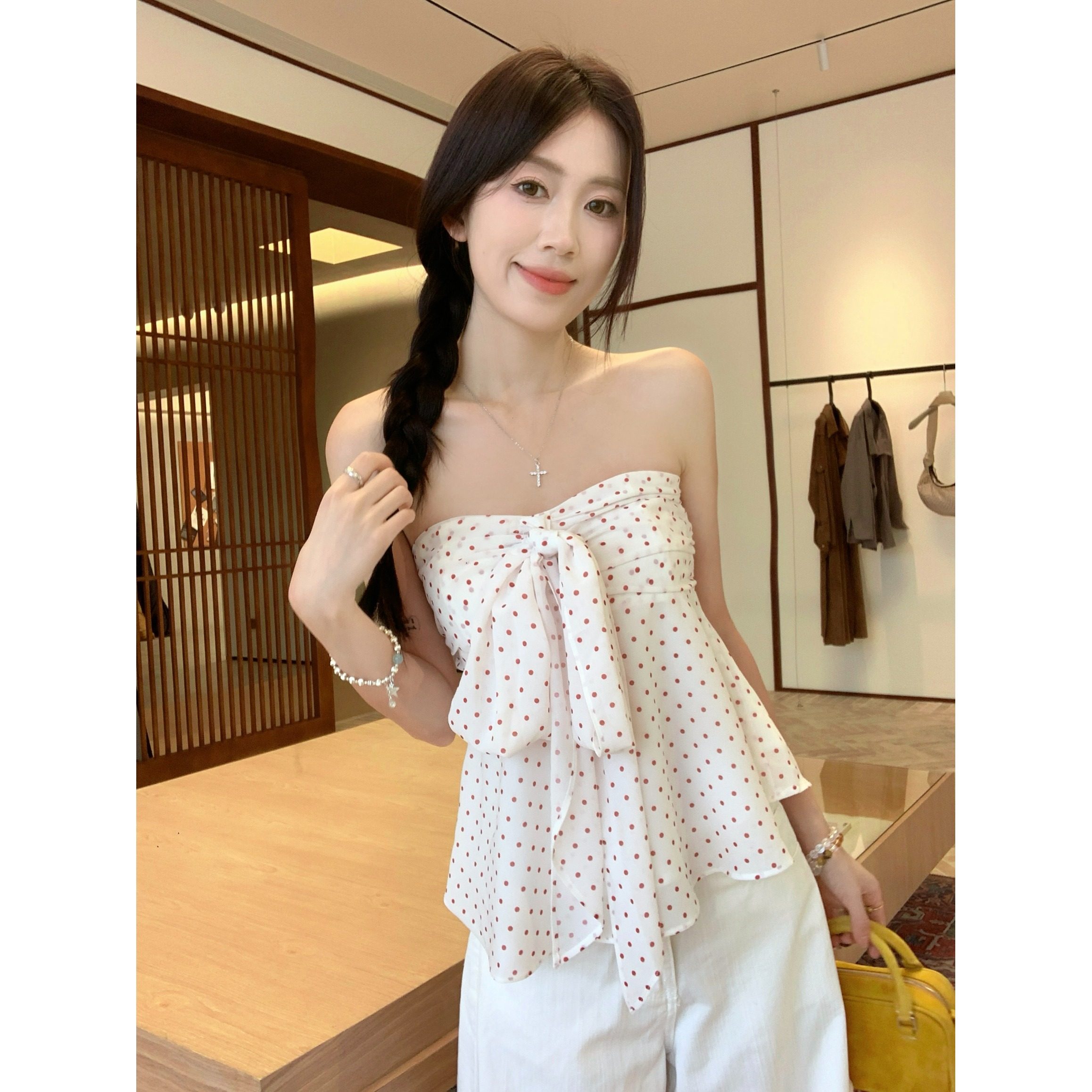 法式波点绑带无袖抹胸女夏季2025新款,短款修身显瘦,潮到没朋友!-抹胸-淘宝好物网