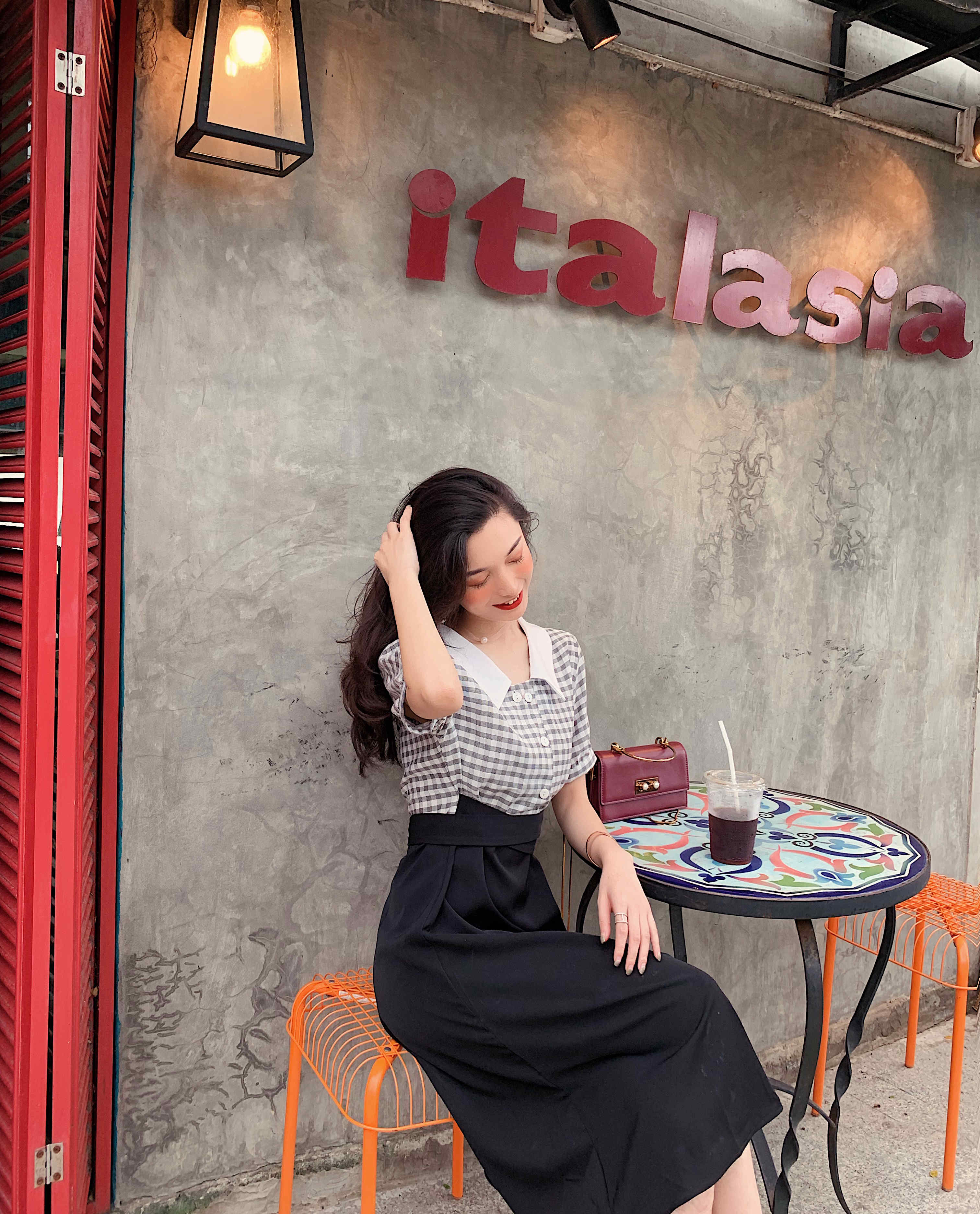 VK旗艦店 韓系復古格紋撞色氣質收腰娃娃領短袖洋裝