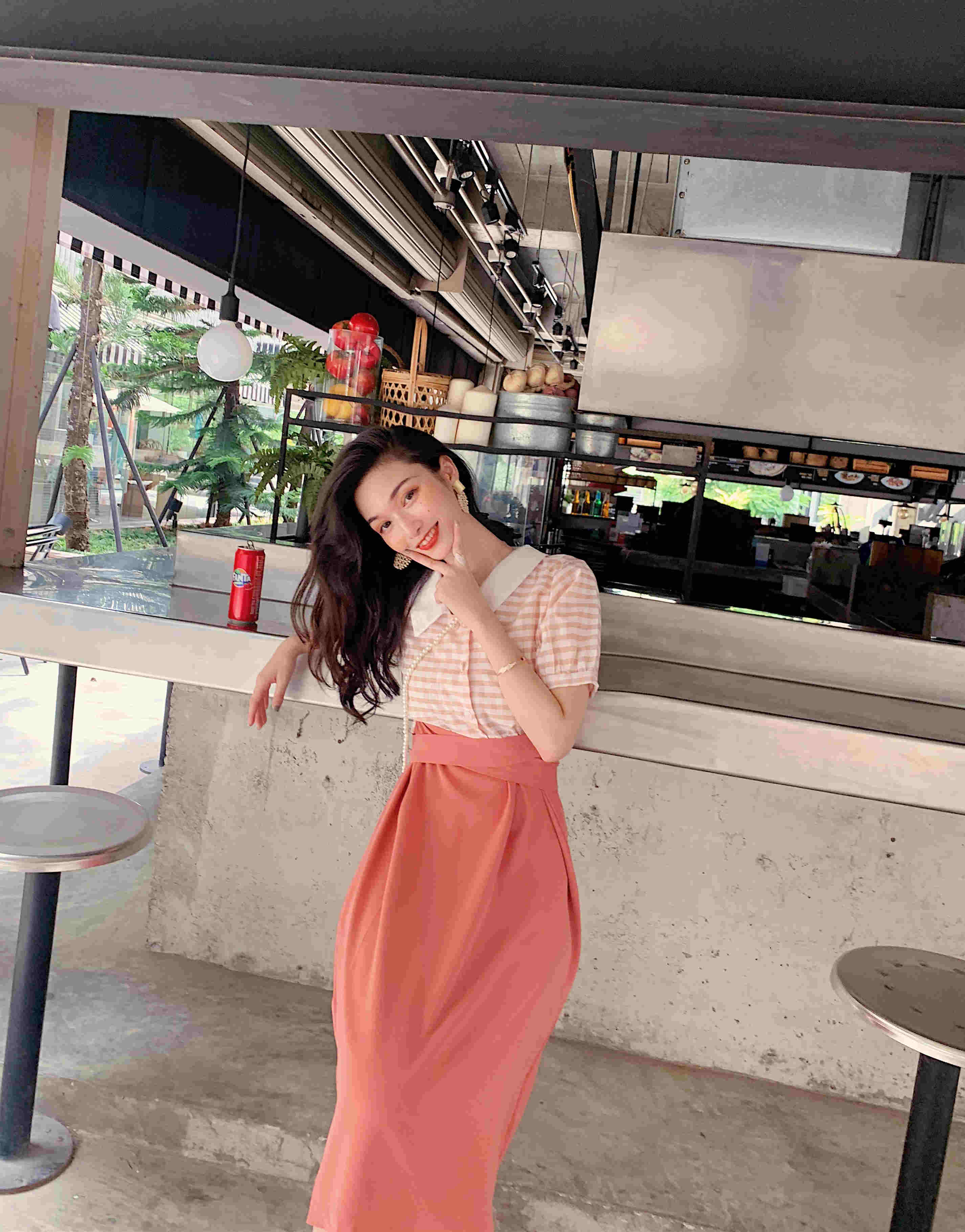 VK旗艦店 韓系復古格紋撞色氣質收腰娃娃領短袖洋裝