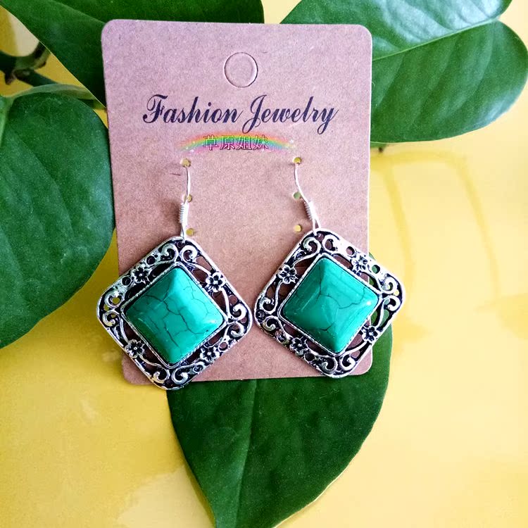 National Wind Ear Accessories Brief Retro Square Imitation Green Pine Stone Earbuter Pop 100 Matching Accessories Small Earrings