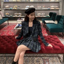 Mrs Qian net red short plaid small suit jacket womens color Plaid British style suit Pleated skirt suit