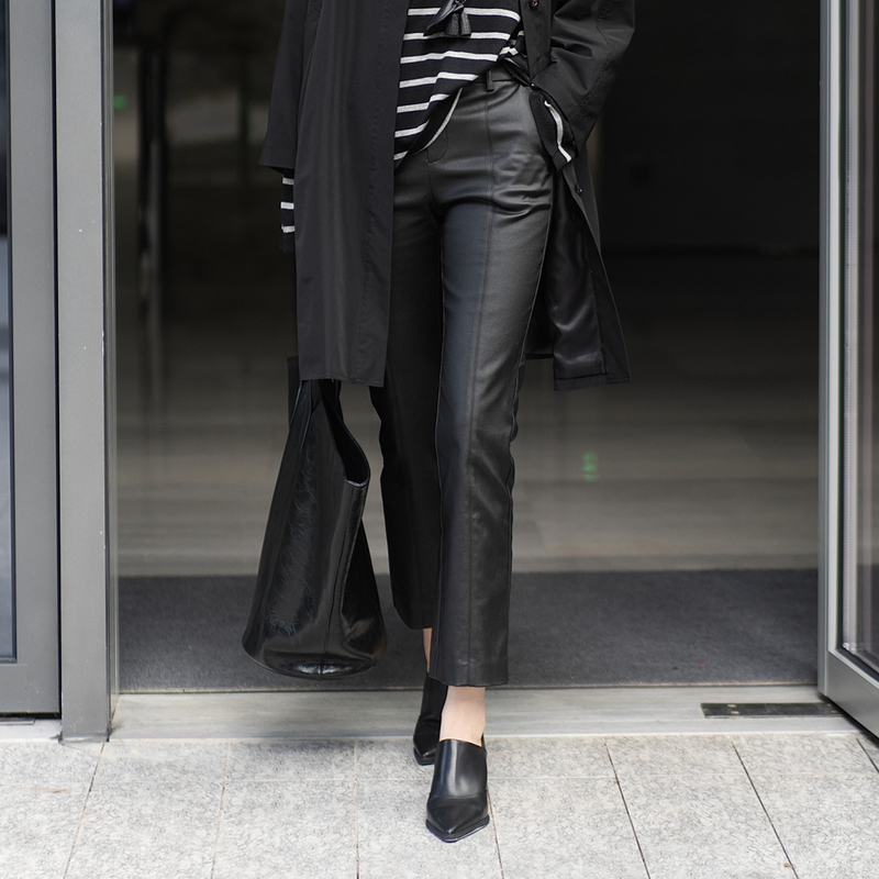 Bella Viscose Flared Cropped Pants for Women, High-Waisted, Slimming, Stretchy, Cuffed, Black, Commuter Style, Elegant Casual Pants
