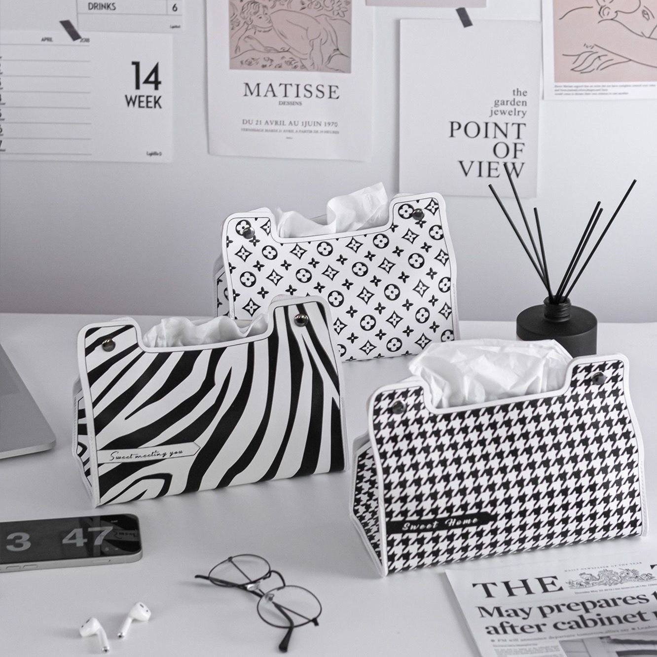 Nordic Ins Paper Towels Box Home Upscale Light Lavish Livingroom Bedrooms Thousands Bird G Sanitary Paper Box Dining Hall On-board Drawn Sanitary Paper Box