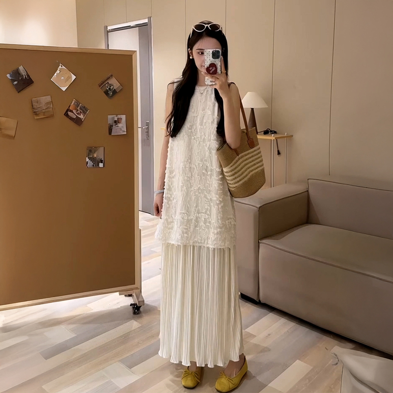 Vacation Style Two-Piece Patchwork Vest Dress for Women, Summer 2026 New French Heavy-Duty Pleated Stunning Long Dress Vacation Style Two-Piece Patchwork Vest Dress for Women, Summer 2026 New French Heavy-Duty Pleated Stunning Long Dress