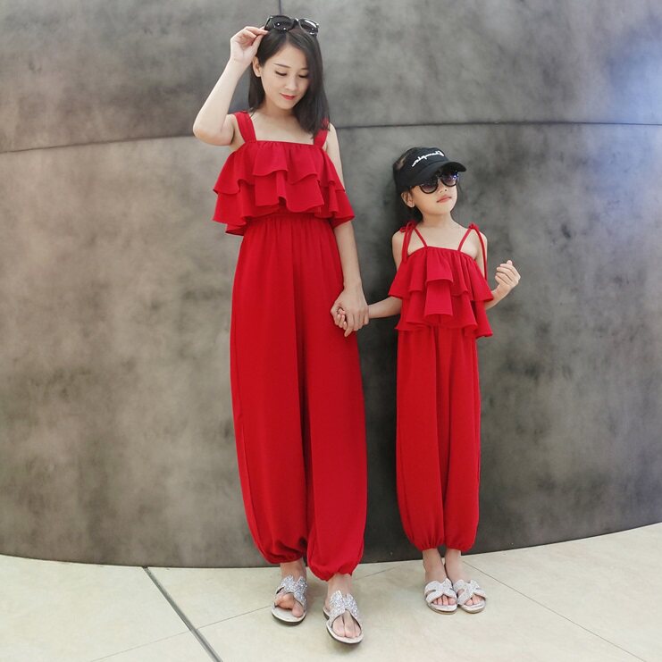 Beach parent-child outfit 2021 summer shaking net red mother and daughter outfit Korean version wide pants Changtai country holiday seaside tourism