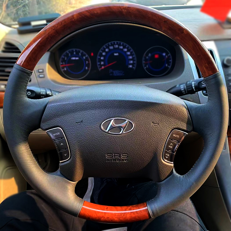 Hyundai Sonata Grandeur (Elantra) Semi-Hand-Stitched Leather Steering Wheel Cover with Exposed Wood Grain Design, Full-Hand-Stitched Imitation Wood Grain Steering Wheel Cover