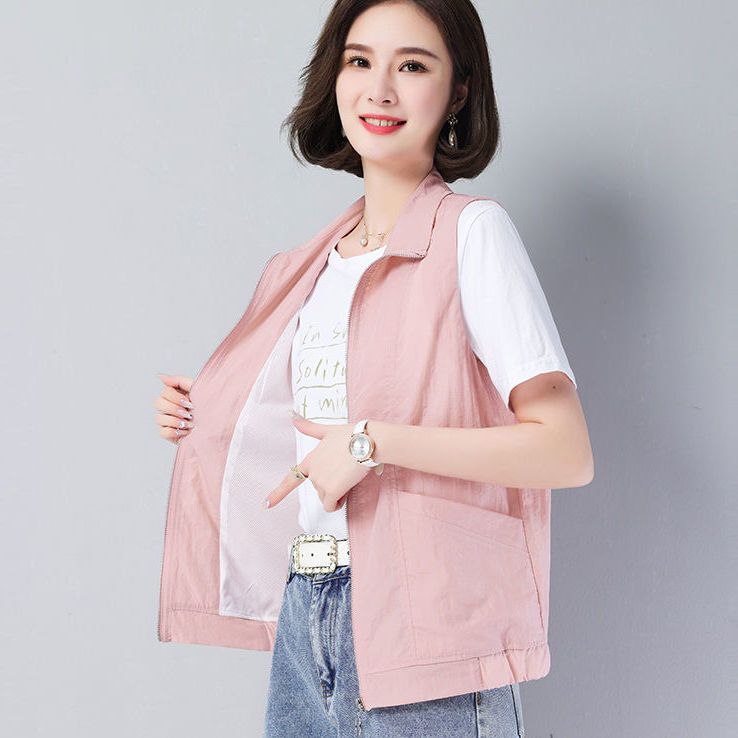 Women's Vest 2026 New Spring and Summer Stylish Lightweight Outerwear for Middle-Aged and Elderly, Casual Sun Protection Quick-Drying Vest Women's Vest 2026 New Spring and Summer Stylish Lightweight Outerwear for Middle-Aged and Elderly, Casual Sun Protection Quick-Drying Vest