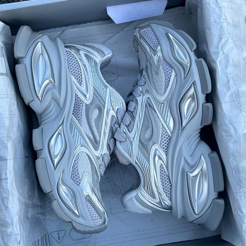 Official Genuine Heterochromatic Series Silver Dad Shoes Thick-Soled Sports Shoes for Men and Women 2026 New Mecha-Style Height-Increasing Shoes Official Genuine Heterochromatic Series Silver Dad Shoes Thick-Soled Sports Shoes for Men and Women 2026 New Mecha-Style Height-Increasing Shoes