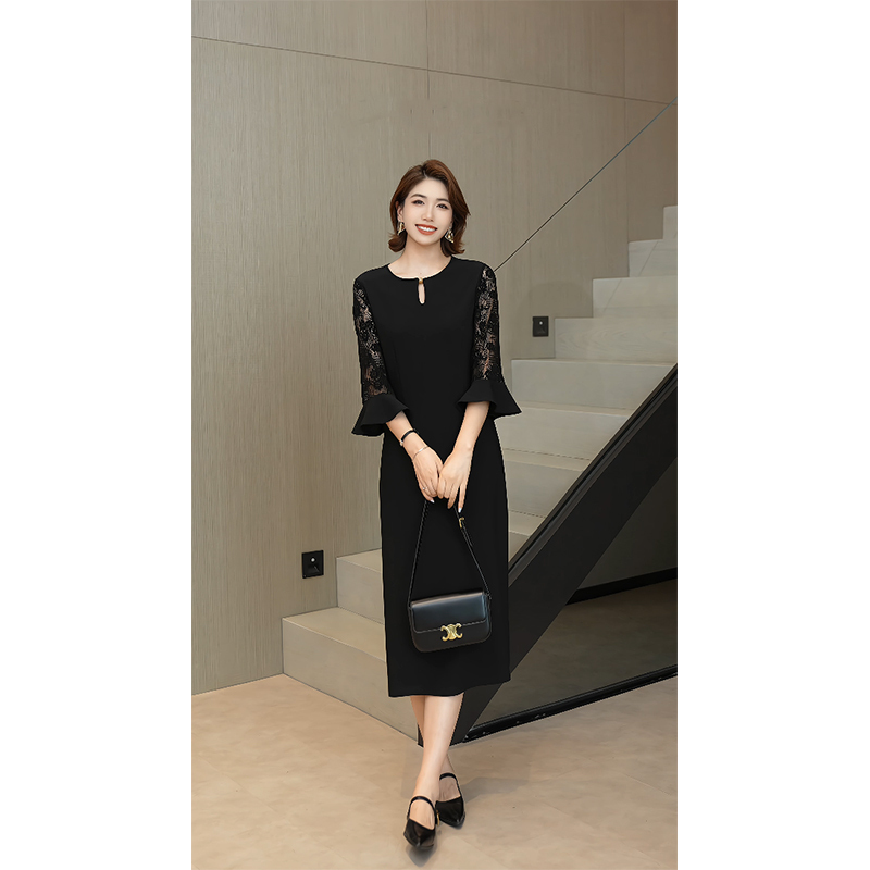 Qiyuan Plus Size Women's Water Drop Collar Patchwork Hollow Lace Three-Quarter Sleeve Dress 2026 Autumn New Arrival Slimming Mid-Length Dress Qiyuan Plus Size Women's Water Drop Collar Patchwork Hollow Lace Three-Quarter Sleeve Dress 2026 Autumn New Arrival Slimming Mid-Length Dress