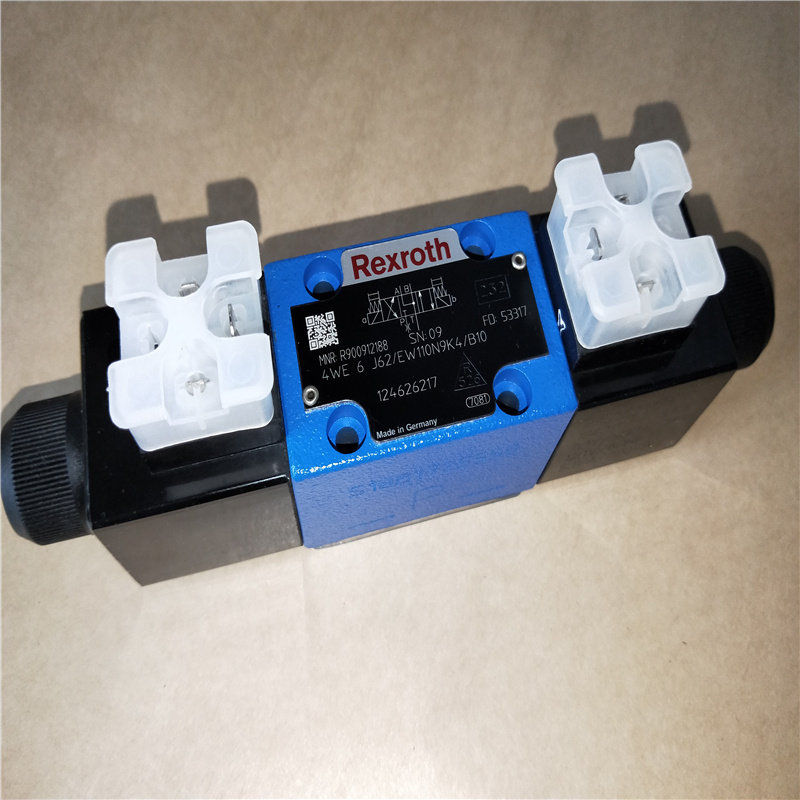 Brand new 4WE6E6X SG24N9K4 German Rolex RREXROTH original dress warranty one year spot