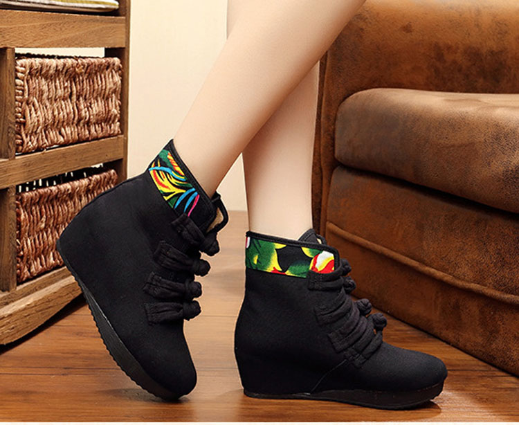 Giày cao cổ thêu Bắc Kinh dành cho trẻ em Cotton Boots quốc gia 2018 Mùa đông Chiều cao mới Tăng thêu mùa đông Wedges Plus Velvet bốt cổ thấp