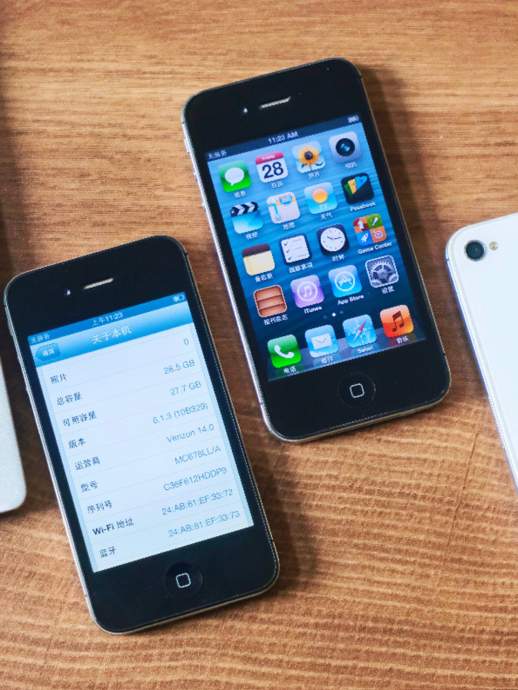 Iphone4S Genuine Apple 4S Unlocked Student and Elderly Backup Camera Game Console Old System 6.1.3