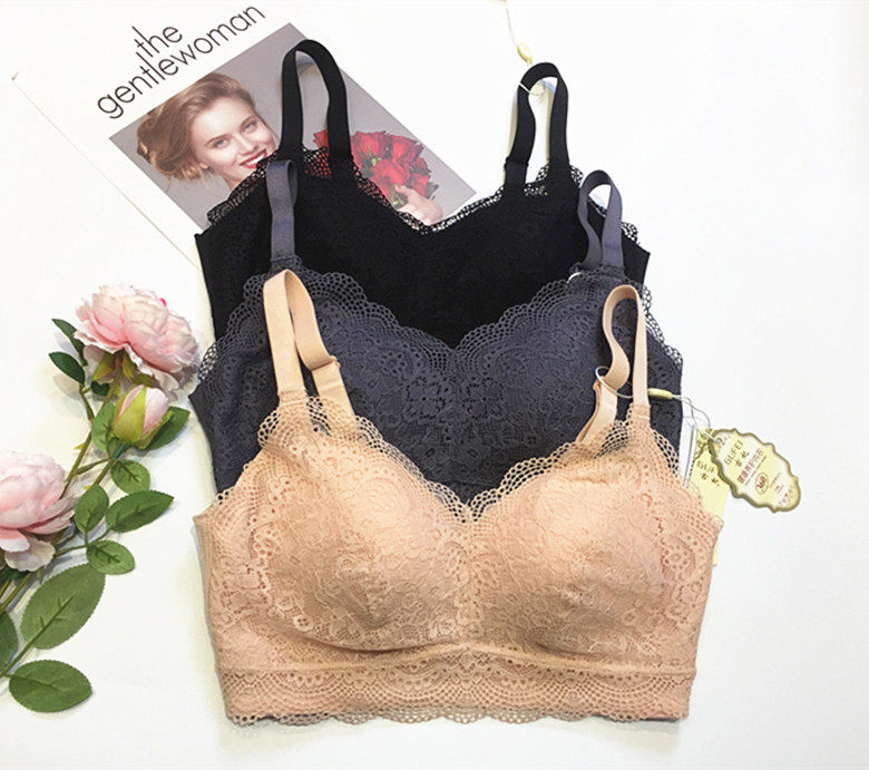Gu Fei 2972 ​​thin section mulberry silk seamless gathered lace sleep maintenance bra big breasts show small no steel ring bra