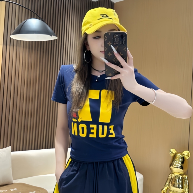 Super Nice-Looking Navy Blue Regular Shoulder Short-Sleeved T-Shirt for Women, New Summer Style, High-End, Slim-Fitting, Short Half-Sleeved Top Super Nice-Looking Navy Blue Regular Shoulder Short-Sleeved T-Shirt for Women, New Summer Style, High-End, Slim-Fitting, Short Half-Sleeved Top