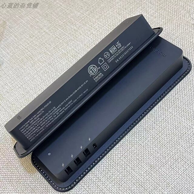 Original Mophie four-port 25W fast charging mobile phone tablet PD charger suitable for iphone14pro/13p Samsung