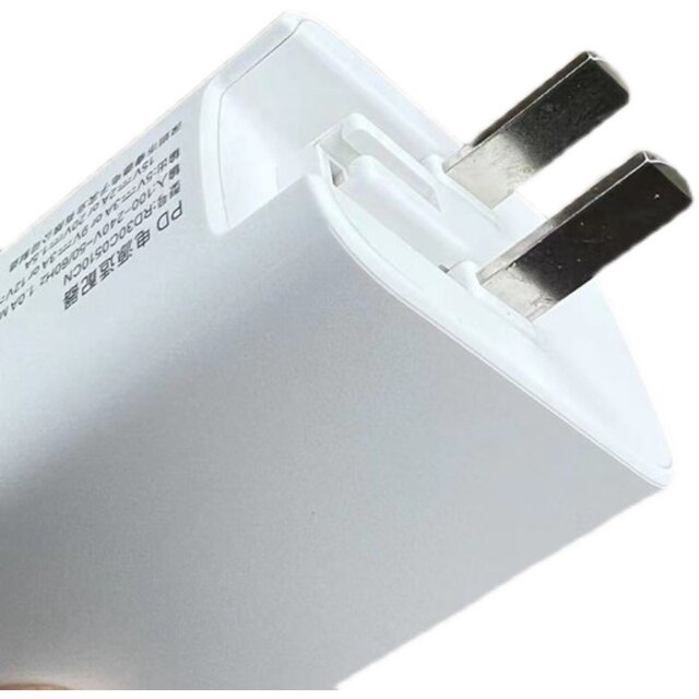 Ruide 30-Watt Pd Fast Charger Is Suitable for Apple 8 X Xr11 12 13Pm iPad Tablets