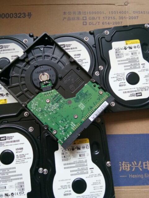 Desktop Computer Notebook monitor Original disassembly Bad Hard disk Disassembly Scrap hard disk Hard disk garbage Old hard disk