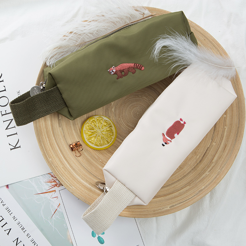 ins minimalist Korea large capacity embroidered pen bag female little Qing new college student cute canvas stationery bag in junior high school