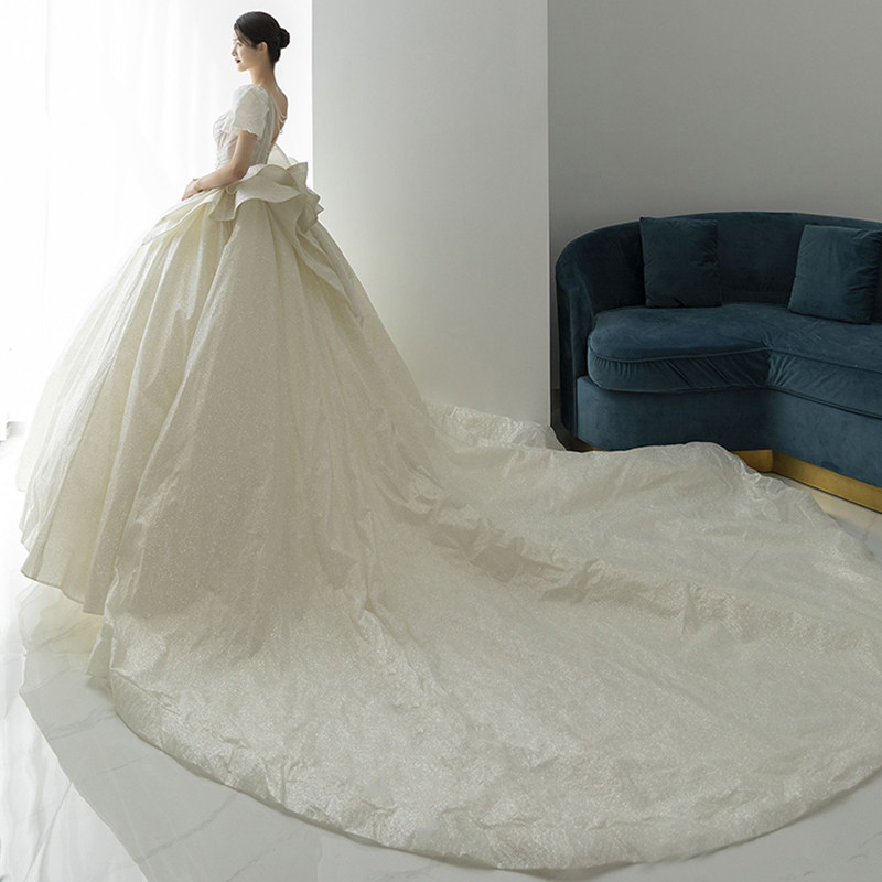 French Wedding Dress 2021 Bride New Court Style Big Tail High-Grade Sense Small Man Summer High-end Heavy Industry Main Yarn