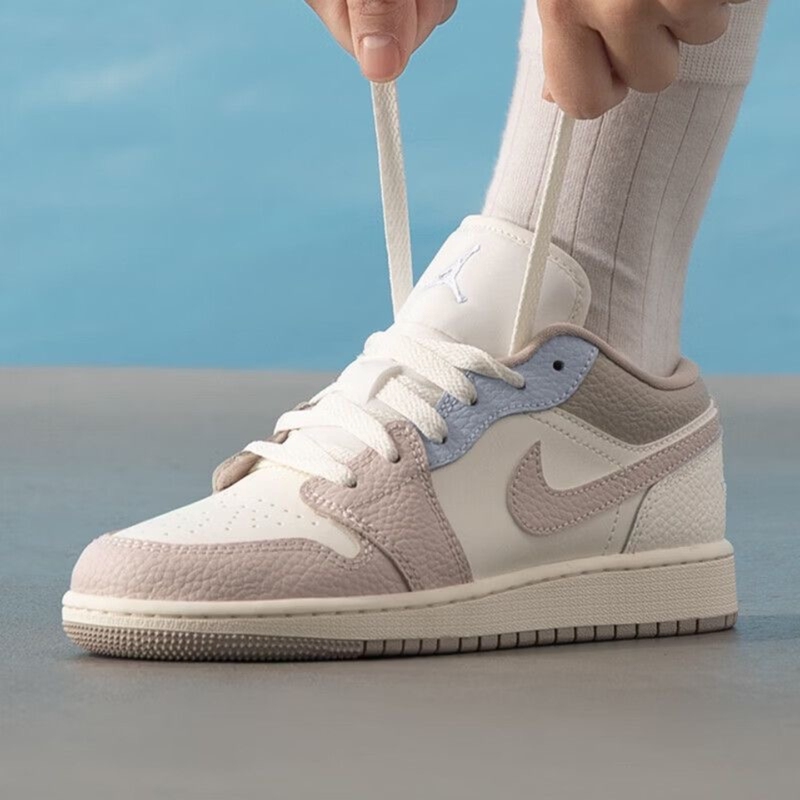 Nike Jordan Air Jordan 1 Comfortable and Versatile Gs Casual Low-Top Basketball Shoes Iv3219-161