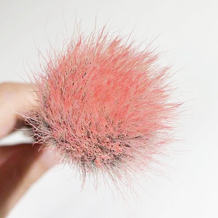 This blush brush is not generally no longer afraid of hand reds the wool dot colorful blush brush on the makeup and clear through nature