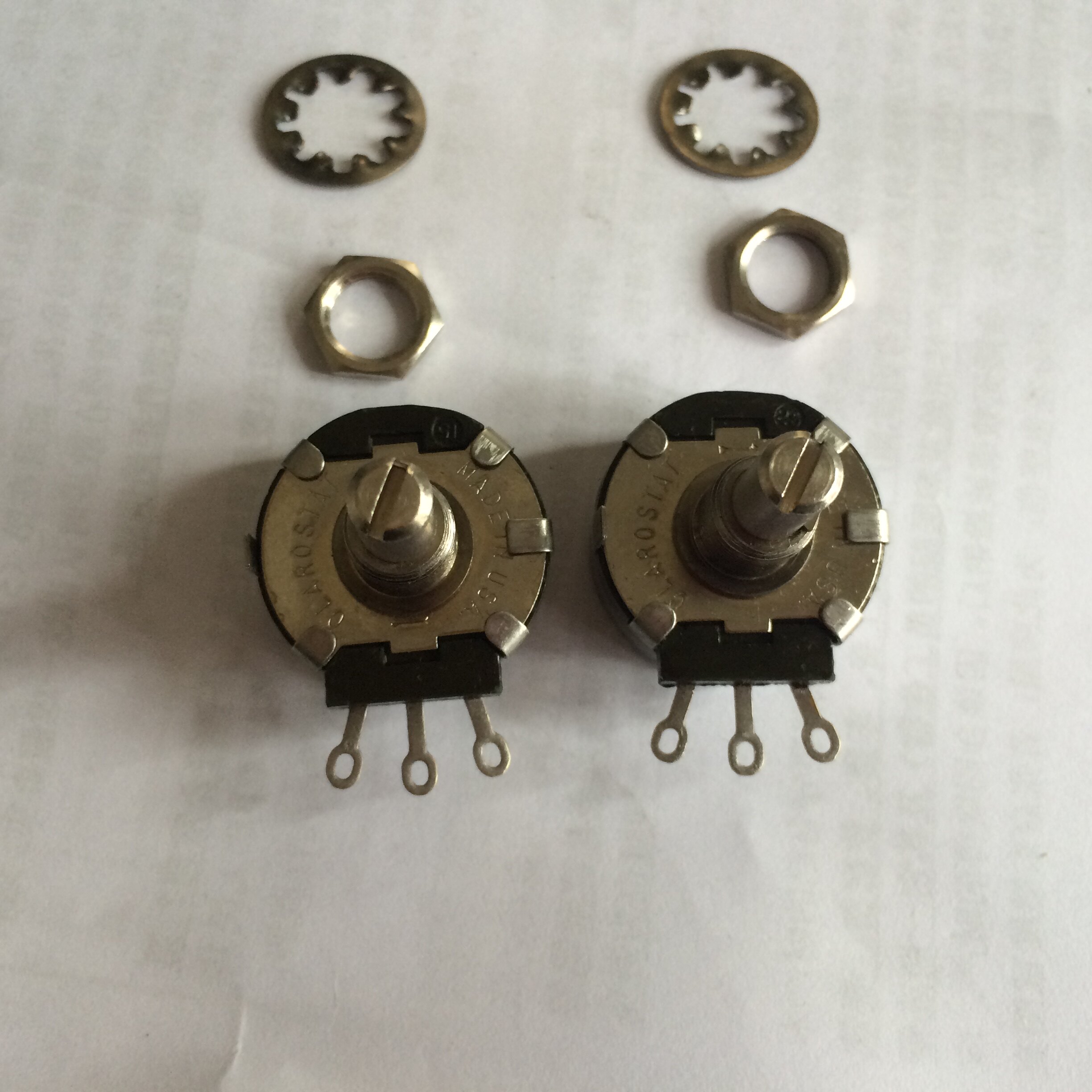 53C3 500Omega plusmn 10% Linear Linear Potentiometer 2W 6 35 mm diameter Shaft