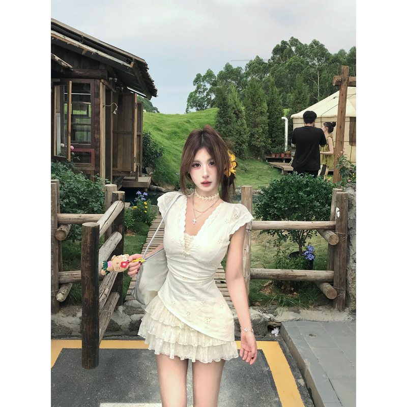 Mejiu Mijiu [Lace Foam] Fake Two-Piece Lace Embroidered Dress for Women, Summer Waist-Cinching Pure Desire Dress