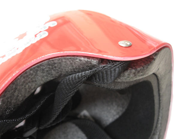 Trẻ em mật độ cao ABS trượt băng con lăn trượt băng cân bằng scooter thể thao mạo hiểm tiên tiến ba lớp mũ bảo hiểm mận mũ bảo hiểm nón poc 07