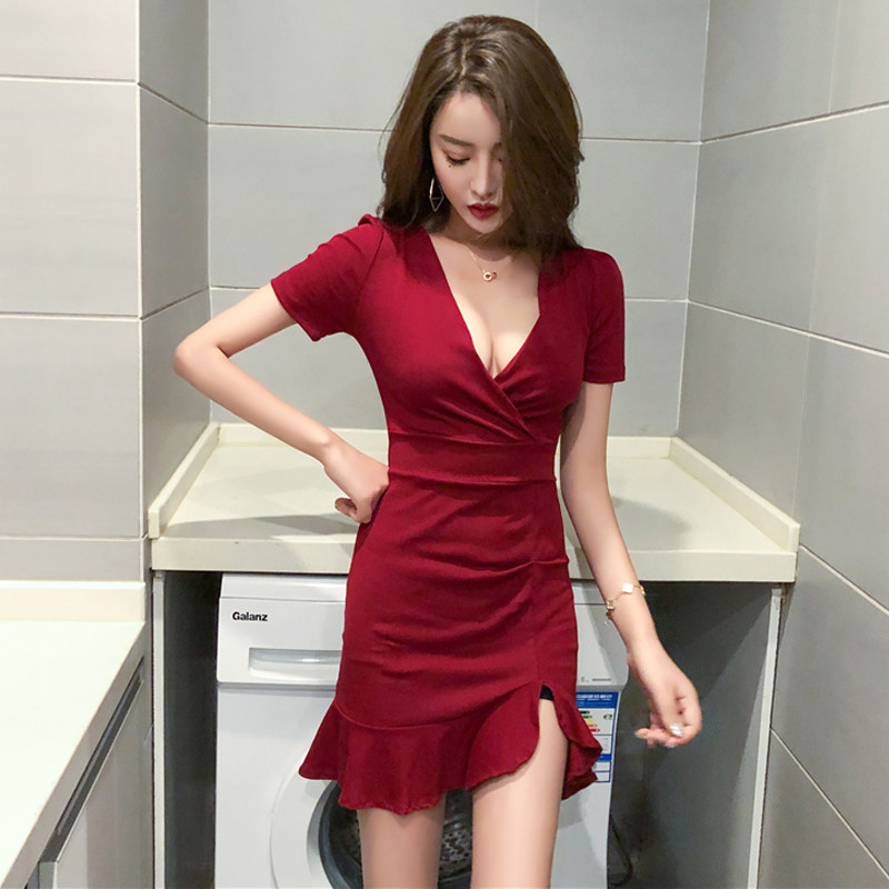 Gagga net red anchor nightclub Sexy low chest V collar short sleeve high waist tight fit and open fork bag hip dress