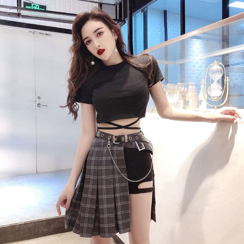 Gge Home Careful Machine Strap Black T-Shirt Woman Sleeve Short Blouses Shorts Short Skirt Leather Strap Four Pieces 8072
