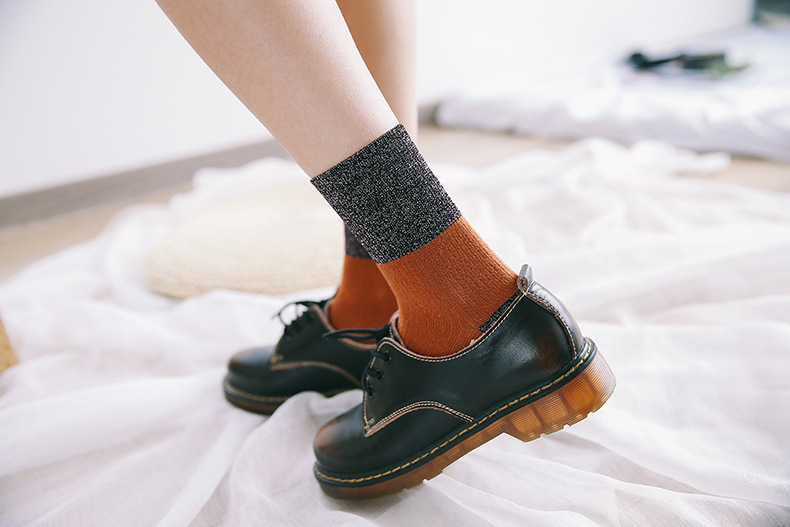 2017 Nhật Bản mới màu cotton phù hợp với vớ nữ thời trang sáng bóng vớ hành tây bạc phiên bản Hàn Quốc của vớ ống thoáng khí bán vớ các loại