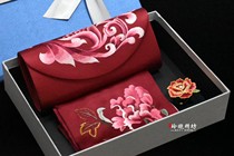 Su embroidery embroidered pure hand embroidered silk Mulberry silk scarf Suzhou silk towel buckle hand-held evening bag set