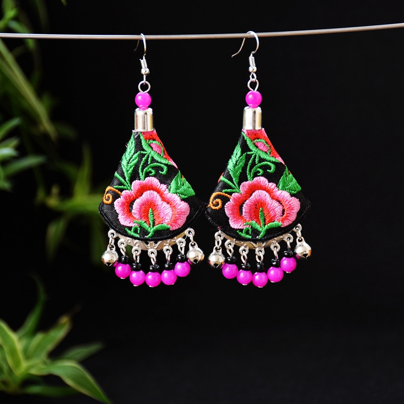 Yunnan ethnic wind ornaments embroidery flower cloth qipao earrings long version of women's retro 100 hitch-style ear pendant flow suear clip