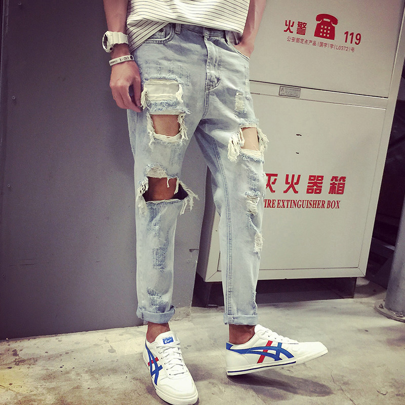 Spring and summer new Chaobou lovers Han version of body washed up with knee big broken hole jeans Men's crack and beggar pants male wave