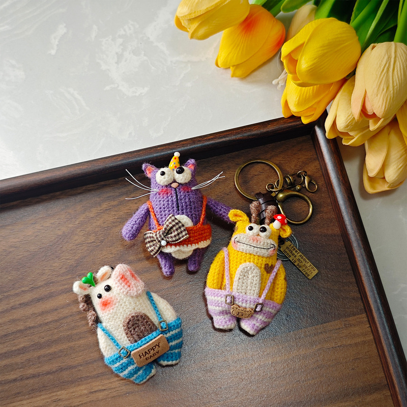 [Finished Product] Handmade Shetland Wool Yarn Cartoon Animal Keychain Pendant, Kitten and Giraffe Bag Decoration