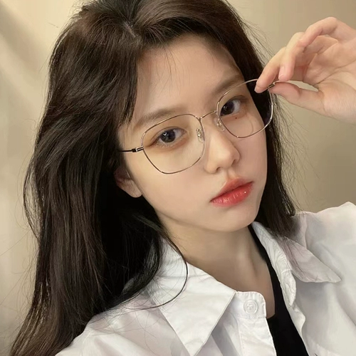 Super Light Lime Green Myopia Glasses Women's Big Frame, показанная лицо, может быть оборудовано определенной степенью круглого лица корейца