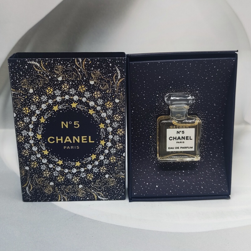 Chanel No. 5 Perfume Classic 1.5ml Q Version Mini Bottle No Spray Head Collection Authentic Sample Chanel No. 5 Perfume Classic 1.5ml Q Version Mini Bottle No Spray Head Collection Authentic Sample