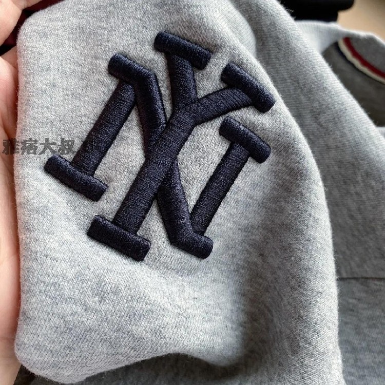 (Recognize this embroidery) (the old guest not to miss) (soft and pro-skin) (quality sweatshirt)