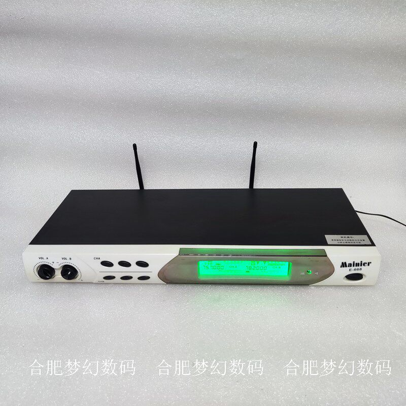 Bayer BS-780 professional one-to-two wireless microphone receiver UHF infrared frequency host cheap processing