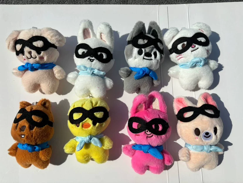 StrayKids Week PILOT5 Pilot5 Li Longfu FM Pyramid Key Buckle Doll Doll Pendant аксессуары