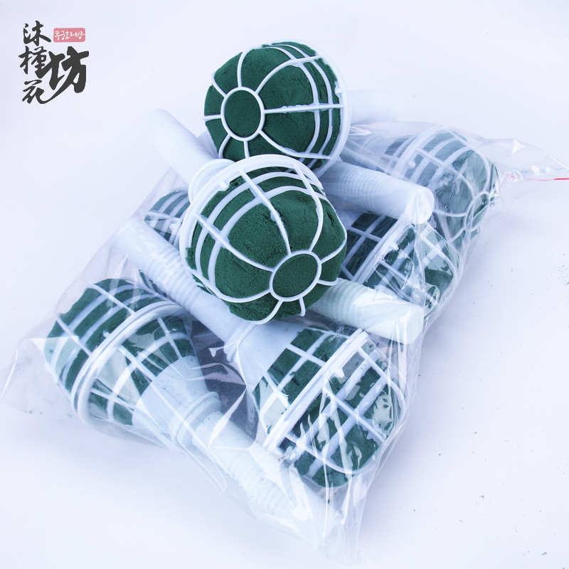 Bride holding flowers with mud receptacle flower packaging diy material flower arrangement wedding supplies double lace lace cap