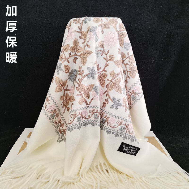 Ethnic style shawl, high-end embroidered, thick Xinjiang scarf, women's autumn and winter warm, versatile, cheongsam long scarf, special offer.