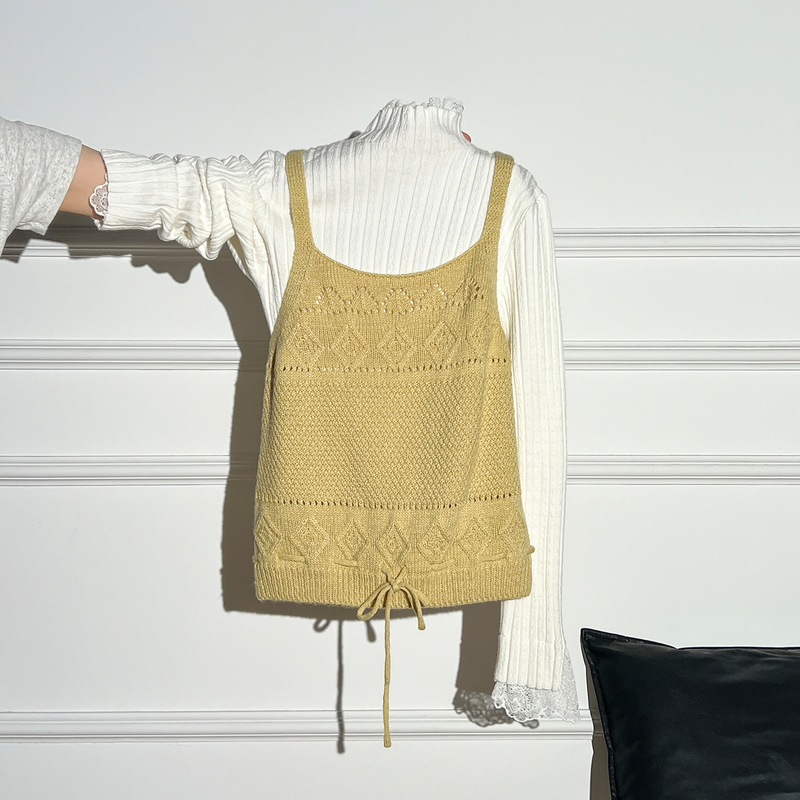 2026 Autumn New Korean Style Yellow U-Neck Sweater Knitted Vest Women's Layered Lace Long-Sleeve Two-Piece Set