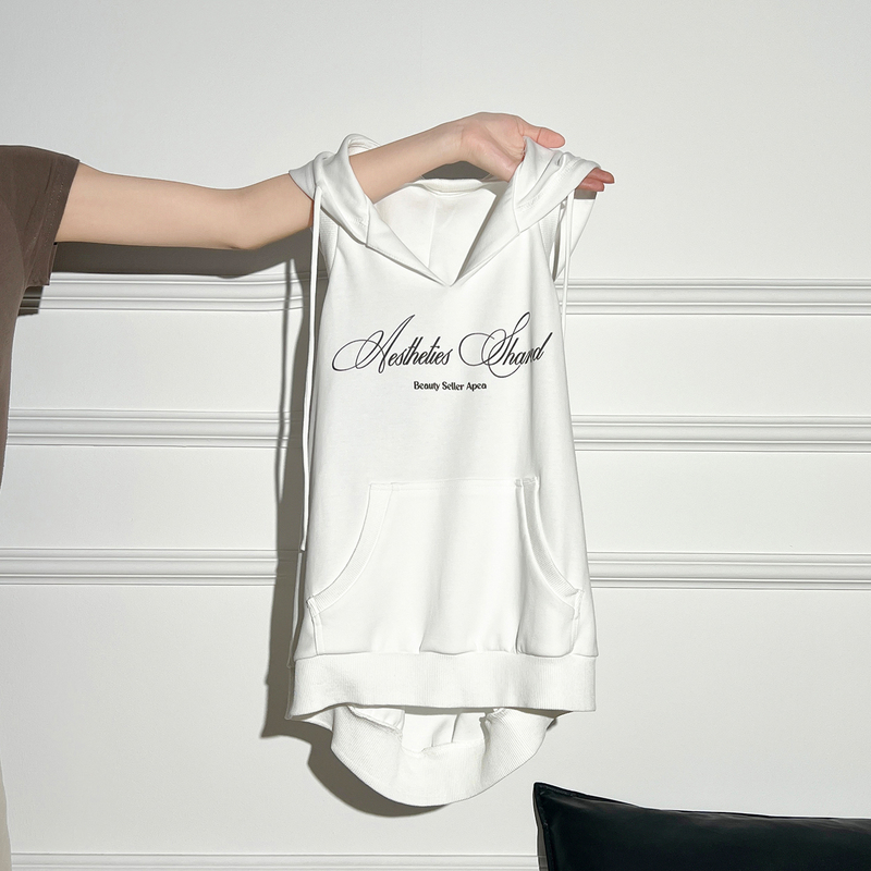 White Hooded Printed Layered Tank Top with Inner Layer, New Spring and Summer Loose Backless Sleeveless Sweatshirt Top for Women