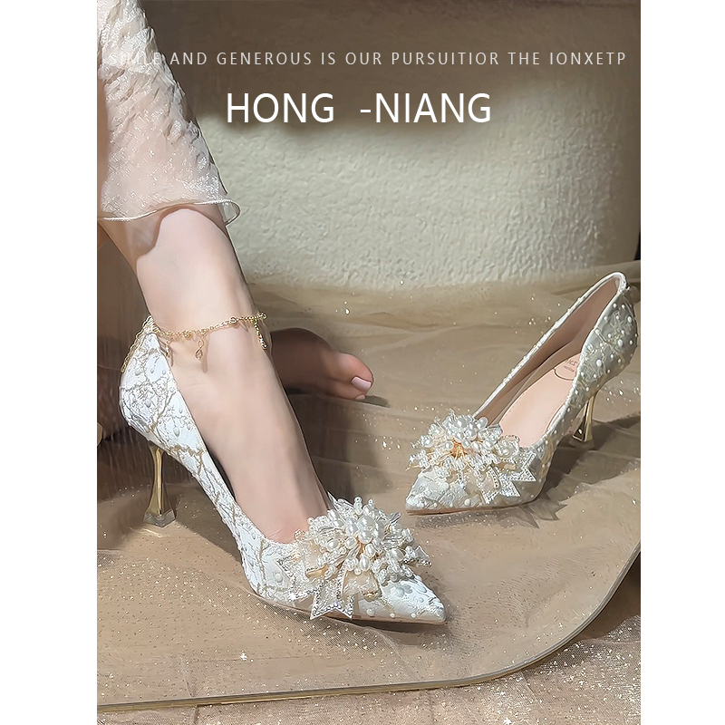 French-Style Beautiful Pearl Bow Wedding Shoes for Women, Suitable for Both Traditional Chinese Wedding Dresses and Western-Style Wedding Dresses, Comfortable for the Bride to Wear, Can Be Worn Daily