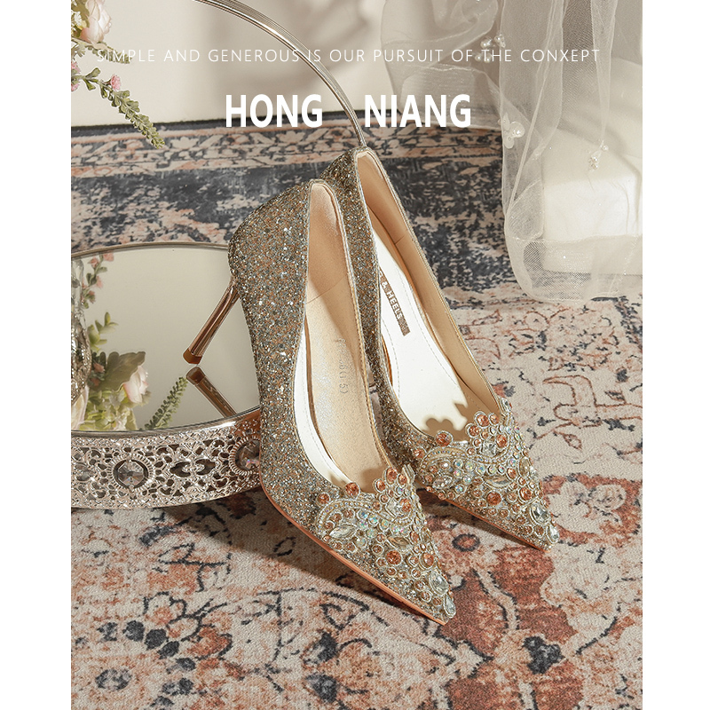 Golden Wedding Shoes for Women, 2026 New Model, Bridal Xiuhe Wedding Dress, Dual-Wear Dragon and Phoenix Gown, Chinese Style Crystal Stunning High Heels