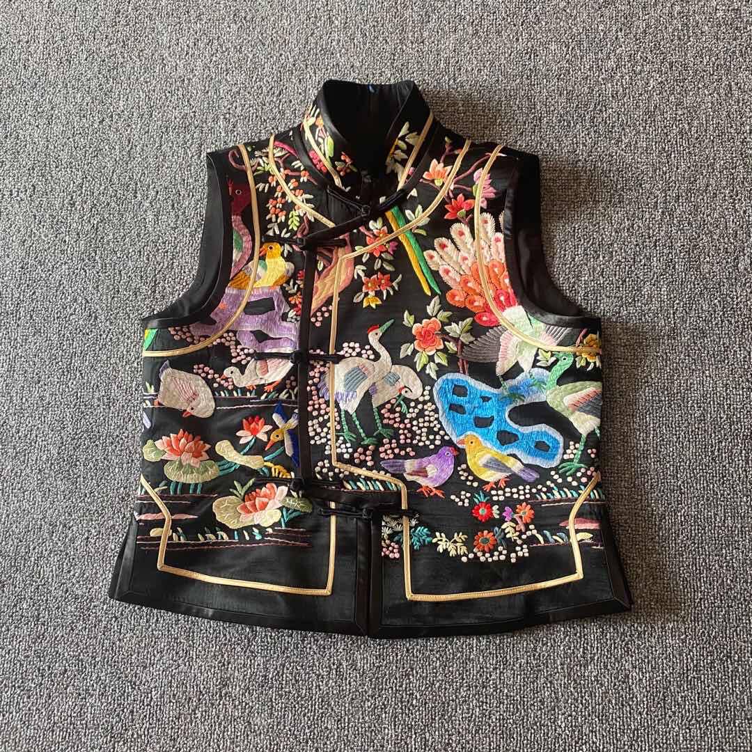 Cloud decoration totem original ethnic style women's clothing hand-embroidered rookie retro stand-up collar vest casual top