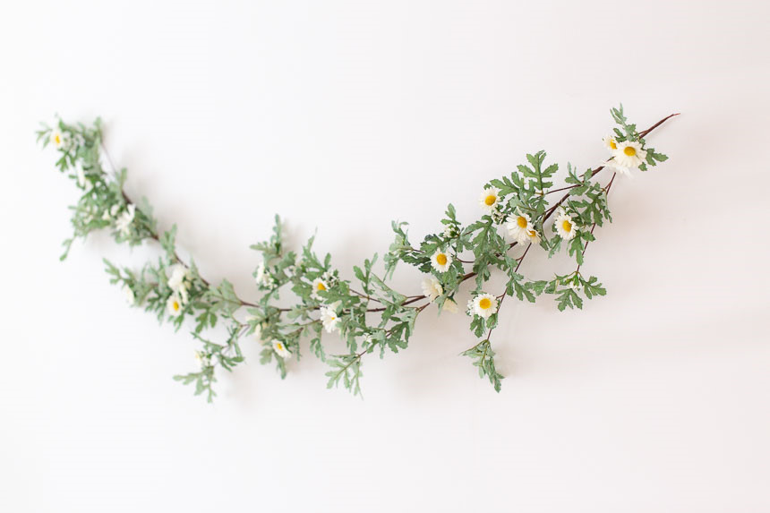 Nordic Ins emulated wild Chrysanthemum Rattan Wall Trim Wall Trim Wall Trim Wall Trim