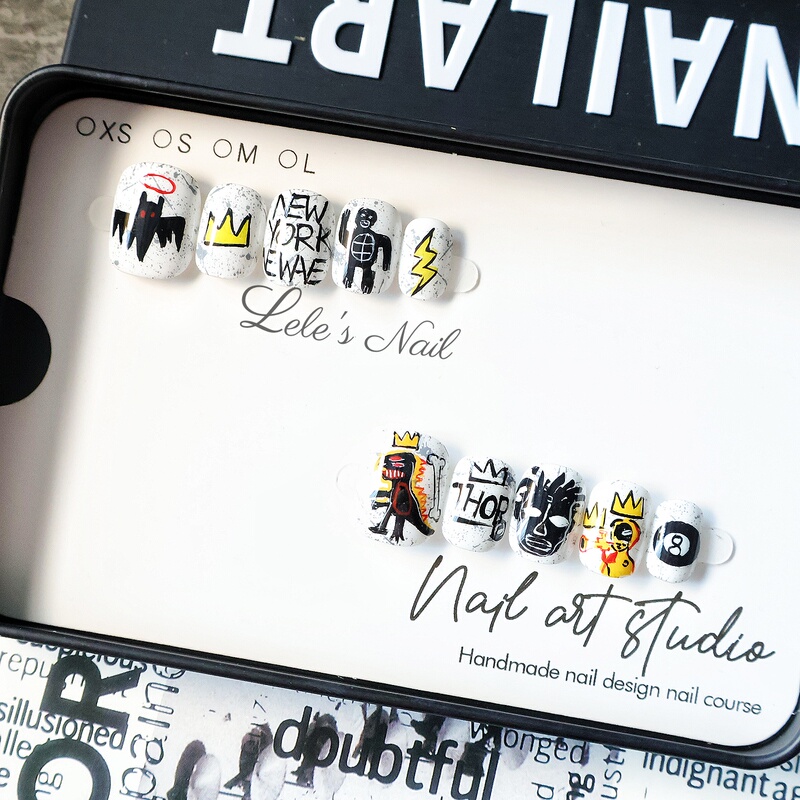 【Lele】Basquiat Niche Art Illustration Inspired Neutral Nail Art Press-On Nails